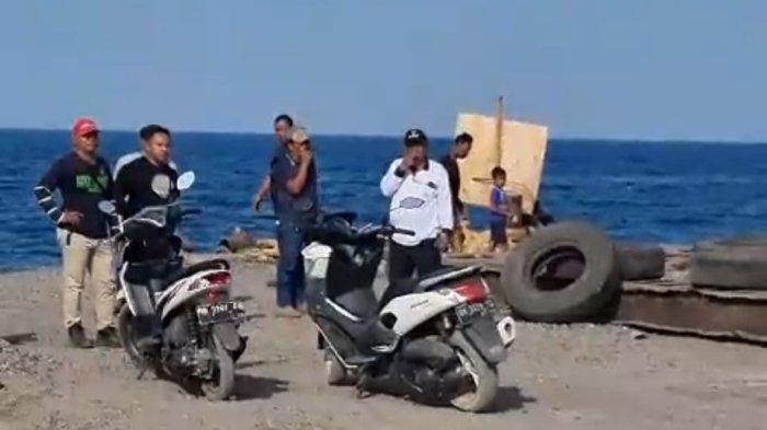 Dermaga tongkang PT Pasir Toya Anyar Kubu (PTKA) di Kecamatan Kubu, sempat tidak beroperasi dikarenakan ada keributan yang melibatkan beberapa oknum.

Kejadian keributan tersebut terjadi dua kali. Yakni Sabtu (2/9) & Minggu (3/9). Aksi ini dibubarkan kepolisian setelah surat dinyatakan lengkap.