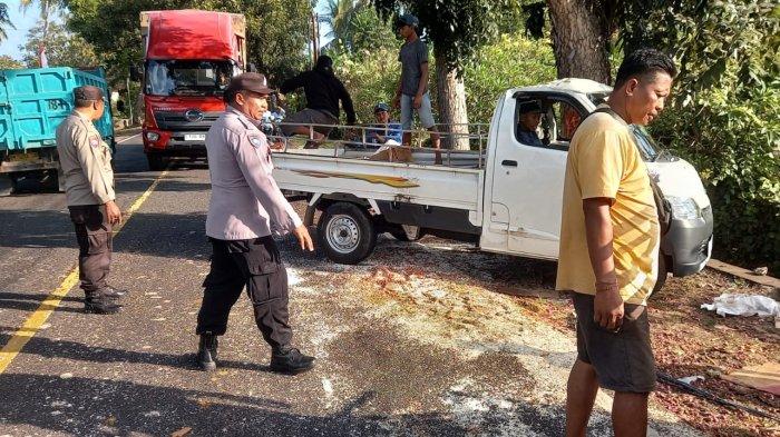 Situasi di TKP kecelakaan tunggal pikap warna putih, banting setir usai hindari sepeda motor dari arah berlawanan di jalur nasional Jalan Raya Denpasar-Gilimanuk wilayah Desa Tuwed, Kecamatan Melaya, Jembrana, Senin 2 September 2024.