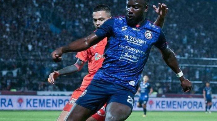 Abel Camara pencetak gol Arema FC namun juga beberapa kali melakukan pelanggaran malam ini.