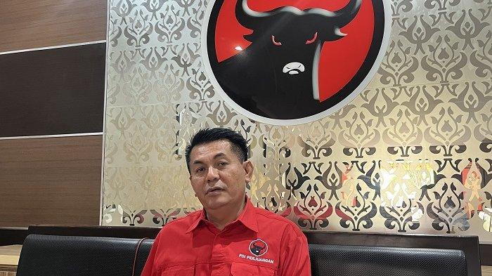  Dewa Made Mahayadnya, Bendahara DPD PDIP Bali sekaligus Ketua Fraksi PDIP DPRD Bali. 