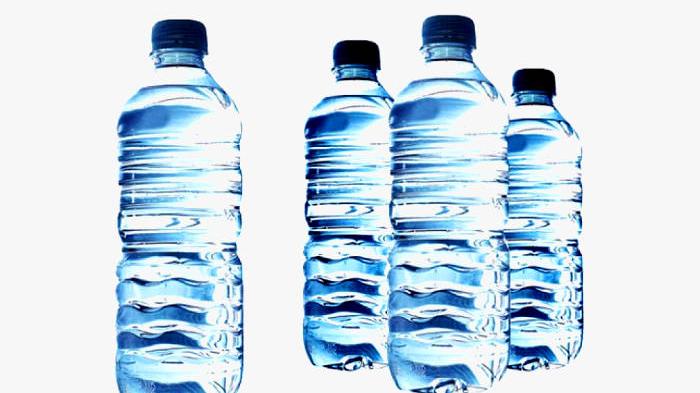 ILUSTRASI -  Badan Riset Urusan Sungai Nusantara (BRUIN), berpendapat dalam membuat sebuah kebijakan seperti halnya Surat Edaran (SE) terkait pelarangan.

Khususnya terhadap produk air minum dalam kemasan (AMDK) di bawah ukuran satu liter, sebaiknya Gubernur Bali membaca banyak literasi dari berbagai lembaga riset, bukan hanya dari satu lembaga saja. 