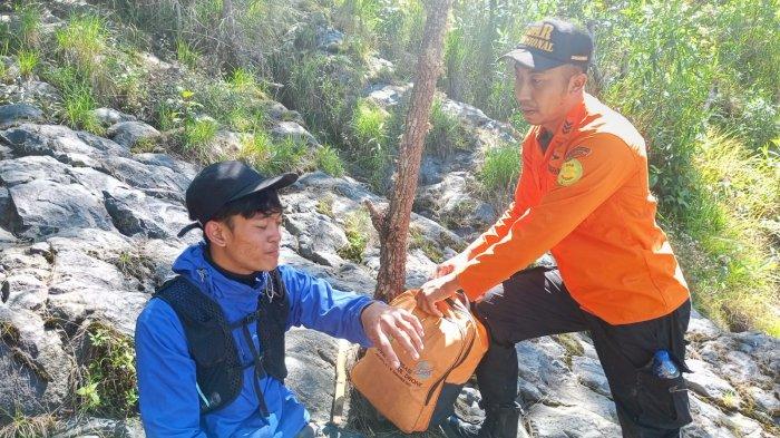 Tim SAR gabungan, akhirnya menemukan seorang pelajar yang tersesat di Gunung Agung, Karangasem, Minggu 18 Agustus 2024.
