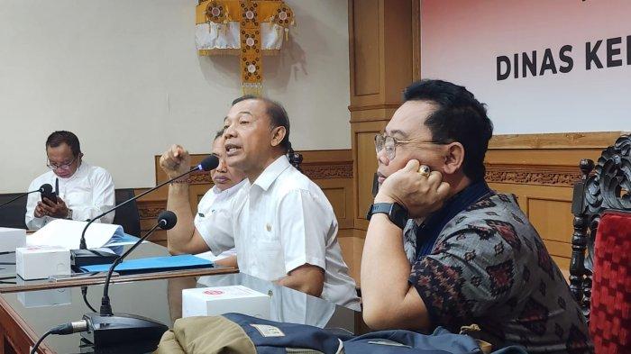 Pemerintah Provinsi Bali, melalui Dinas Kebudayaan kembali melaksanakan festival bahasa, aksara dan sasra Bali bertajuk Bulan Bahasa Bali (BBB).

Penyelenggaraan BBB VII akan berlangsung sebulan penuh, mulai 1 – 28 Februari 2025 mendatang. 