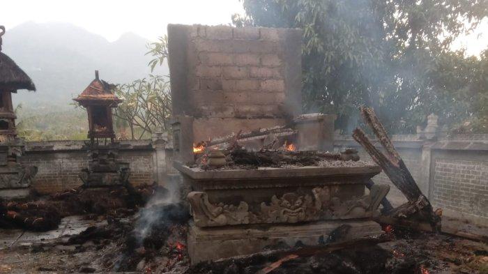 Pura Dadia Pasek Gelgel di  Desa  Cucut, Desa Ban,  Kecamatan Kubu, Karangasem, Bali terbakar, Minggu (17/9/2023) sekitar pukul 18.00 Wita.

Tidak ada korban jiwa dan korban luka. Tiga palinggih hangus dan tak bisa  diselamatkan. Kerugiannya diperkirakan mencapai Rp 30 juta sampai Rp 40 juta.