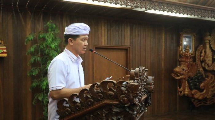 Bupati Klungkung I Nyoman Suwirta saat rapat paripurna di DPRD Klungkung, Senin (16/10/2023) lalu.