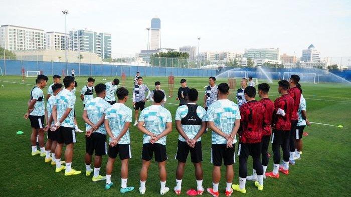 Tetapi, jika melihat laga uji coba sebelumnya, Timnas Indonesia U-23 Vs UEA kemungkinan besar akan digelar pada Selasa (9/4/2024), pukul 01.00 WIB dini hari.