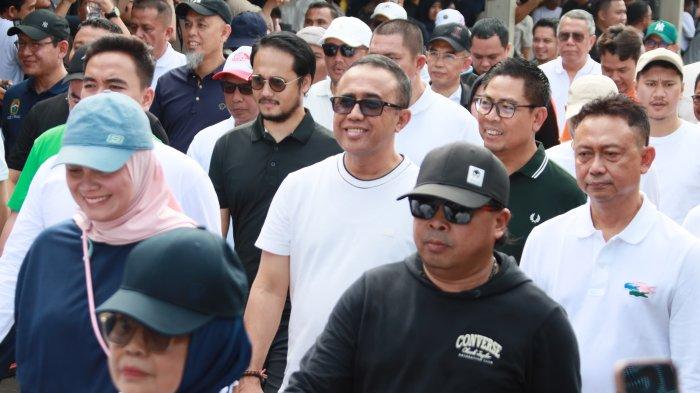 SOSOK - Walikota Denpasar, I Gusti Ngurah Jaya Negara bersama Wakil Walikota Denpasar, I Kadek Agus Arya Wibawa yang juga selaku Pasangan Walikota dan Wakil Walikota Denpasar terpilih saat mengikuti Gladi Pelantikan dan Pengarahan yang dipusatkan di Kawasan Monumen Nasional (Monas), Jakarta pada Selasa (18/2).