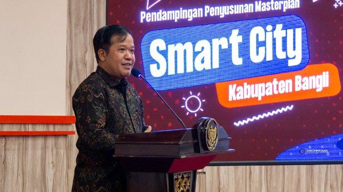 Bupati Bangli Sang Nyoman Sedana Arta saat menghadiri dan membuka Bimtek Pendampingan Penyusunan Masterplan Smart City Kabupaten Bangli tahap I, Selasa (11/6/2024).