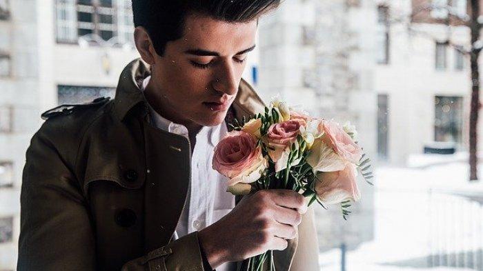 45 Kalimat Ucapan Terima Kasih Ketika Pacar Memberikan Bunga