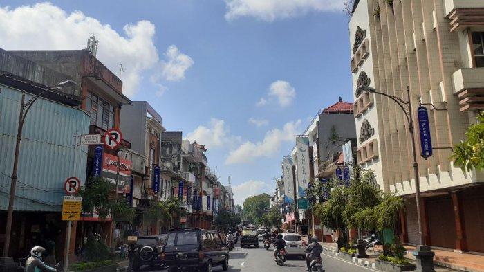 Jalan Gajah Mada Jakarta street view with historical buildings