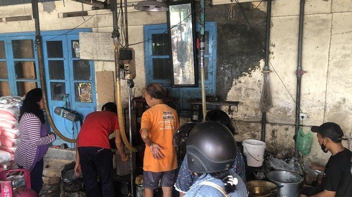 Pembelian Migor Curah dengan PeduliLindungi Dinilai Ribet, Scan QR Code ...