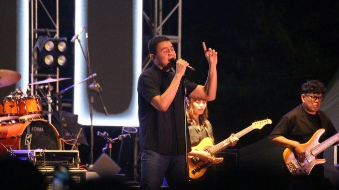 Ilustrasi - 4 Arti Mimpi Tentang Band, Pertanda Penolakan