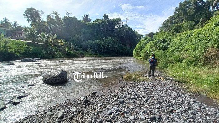 Breaking News!

Sebanyak 34 warga yang tinggal di bantaran Tukad Unda harus mengungsi, pada Kamis (6/7/2023). Mereka harus menyelamatkan diri, setelah kediaman mereka diterjang banjir dari luapan air Tukad Unda.