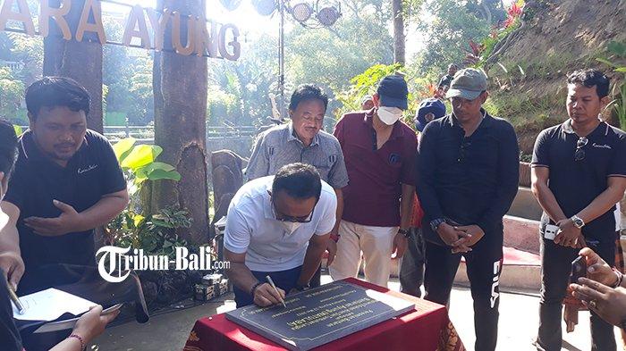Peresmian Tukad Bantara Ayung yang berada di Desa Kesiman Petilan Denpasar, Bali, Minggu 22 Mei 2022.
