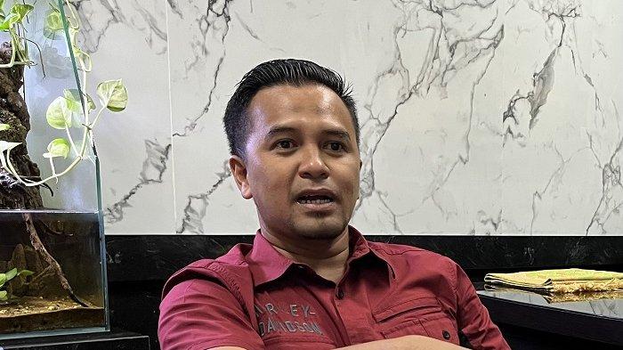  Kasubdit III Jatanras Ditreskrimum Polda Bali, AKBP Endang Tri Purwanto saat ditemui Tribun Bali beberapa waktu lalu. Terbaru, ungkap sejumlah orang berpotensi menjadi tersangka kasus pembakaran resort di Desa Bugbug, Karangasem, Bali.