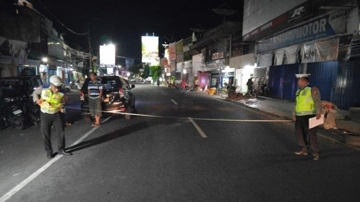Polisi saat melakukan olah TKP pasca terjadi musibah kecelakaan, Selasa (15/10/2024).