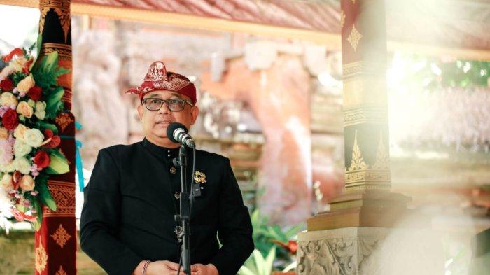 Mantan Koordinator Staf Khusus Presiden Jokowi, Ari Dwipayana yang menjadi salah satu pembicara mengatakan, acara ini merupakan inisiatif dari tim kerja Candi Prambanan bekerjasama dengan Kementerian Agama hingga Dirjen Bimas Hindu. Malam Sastra Siwaratri yang digelar di Candi Prambanan ini baginya adalah momen yang sangat spesial.
