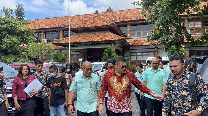 I Gusti Ngurah Arya Wedakarna mantan anggota DPD RI periode 2019-2024 lakukan sidak ke RSUP Prof Ngoerah pada, Rabu 24 April 2024.
