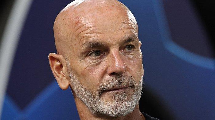 Pelatih AC Milan Stefano Pioli. Baru-baru ini Pioli memberikan komentarnya setelah AC Milan sukses mengalahkan Dinamo Zagreb di Stadion Maksimir lewat skor 4-0. Pioli memuji perjuangan tak kenal lelah para pemain AC Milan di Liga Champions.