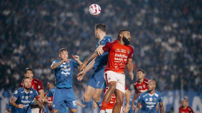 Persib Bandung sementara unggul dengan skor 2-0 atas Bali United di babak pertama semifinal leg dua, dari babak Championship Series Liga 1 2023/2024.
