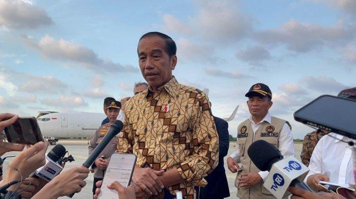 MERESPONS PDIP - Presiden Jokowi saat memberi keterangan kepada wartawan, belum lama ini.