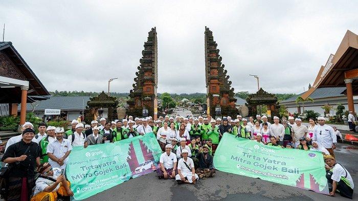 Sebagai bagian dari komitmennya, mendukung pelestarian budaya dan tradisi, Gojek memfasilitasi ratusan mitra driver untuk melaksanakan Tirta Yatra ke Pura Agung Besakih.

Inisiatif ini merupakan bentuk nyata, dukungan Gojek terhadap keberlanjutan nilai-nilai spiritual dan budaya di kalangan mitra driver, khususnya semeton Bali.