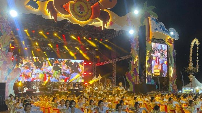 Gelaran Sanur Village Festival (SVF) 2024 yang ke-17 sudah dimulai hari ini, 16 Oktober 2024. 

Festival yang terkenal dengan sebutan SVF atau Sanfest ini, akan berlangsung sampai 20 Oktober 2024. Berlokasi di Pantai Mertasari, Sanur, Denpasar, Bali.