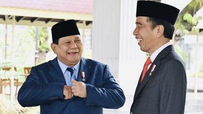 Direktur Eksekutif Indonesia Political Review (IPR) Ujang Komarudin menilai pelantikan tiga Wakil Menteri (Wamen) baru hasil kompromi Prabowo Subianto dan Joko Widodo.