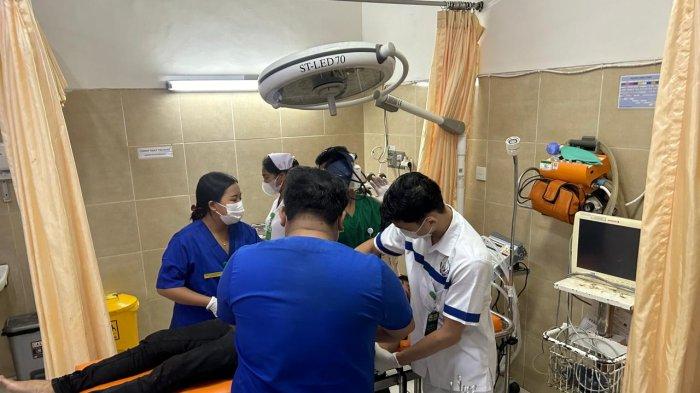 Oknum PNS di Klungkung berinisial YA (33), nekat melakukan percobaan ulah pati di kamar kos saat me dapatkan pertolingan medis di RSUD Klungkung. 