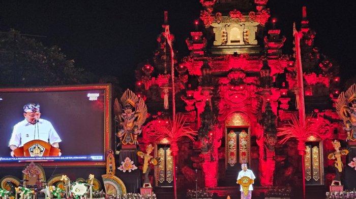 Sebanyak 4.351 PPPK dan 89 CPNS Pemprov Bali diangkat di Panggung Terbuka Ardha Candra, UPTD. Taman Budaya Provinsi Bali pada, Rabu 28 Mei 2025.