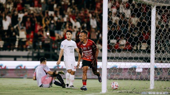 Tim kebanggaan Bali United kembali ke puncak klasemen Liga 1 Indonesia 2024/2025 setelah mengalahkan Persis Solo 3-0. Bali United memimpin di pekan ke-9 dengan poin 20.