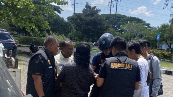 Foto yang beredar di media sosial ihwal OTT yang dilakukan Diskrimsus Polda Bali di Puspem Badung.