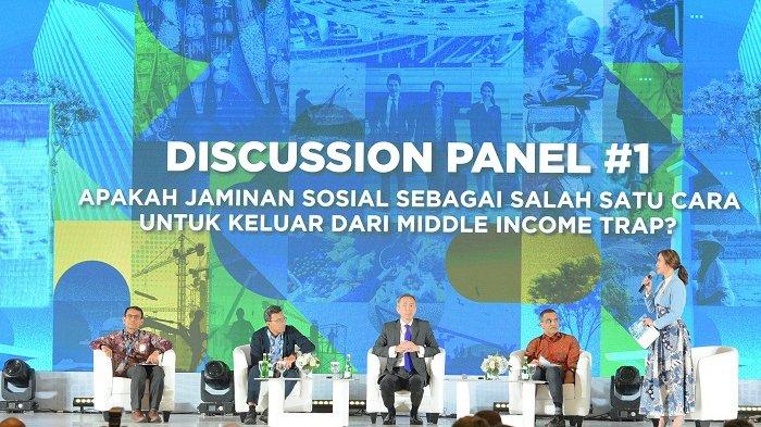 BPJS Ketenagakerjaan mengambil sebuah langkah strategis, dengan menggelar Social Security Summit 2024.

Ini sebagai upaya mendorong produktivitas pekerja, dan pertumbuhan ekonomi nasional melalui optimalisasi jaminan sosial ketenagakerjaan.