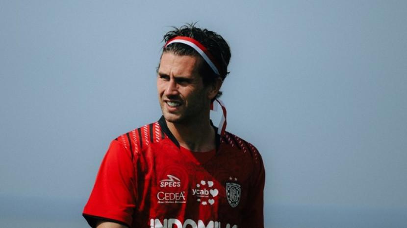 Debut Jordy Bruijn, Saat BU Jamu MU di Stadion Dipta, Melengkapi Barisan Lini Serang Johnny Jansen