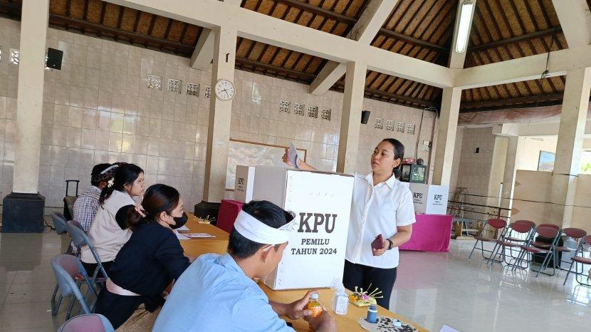 Pemilihan-Ulang-Di-TPS-14-Desa-Pering-Gianyar-Dapat-Penjagaan-Ketat.jpg