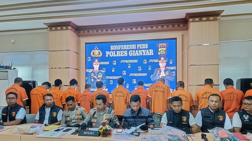 TRAGIS, Fakta Baru Orang Jatuh ke Jurang Ternyata Korban Pengeroyokan, Rohmat & Wahyu Jadi Tersangka