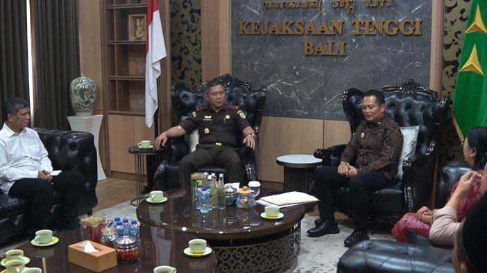 Sinergi Bupati Kembang dan Penegak Hukum Tuntaskan Status Tanah Gilimanuk