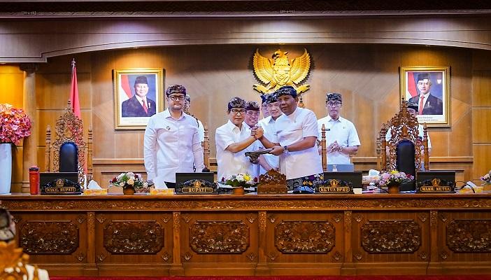 Terungkap! Bongkar Strategi APBD 2027, Bupati Adi Arnawa Kebut Tiga Raperda