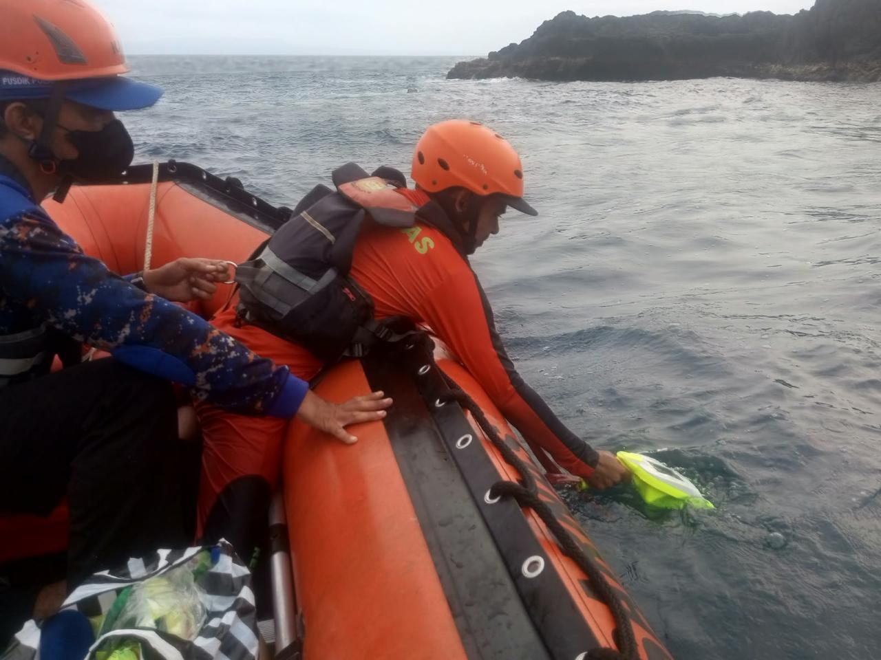 Pencarian Pemuda Jatuh ke Laut Bukit Asah Belum Buahkan Hasil