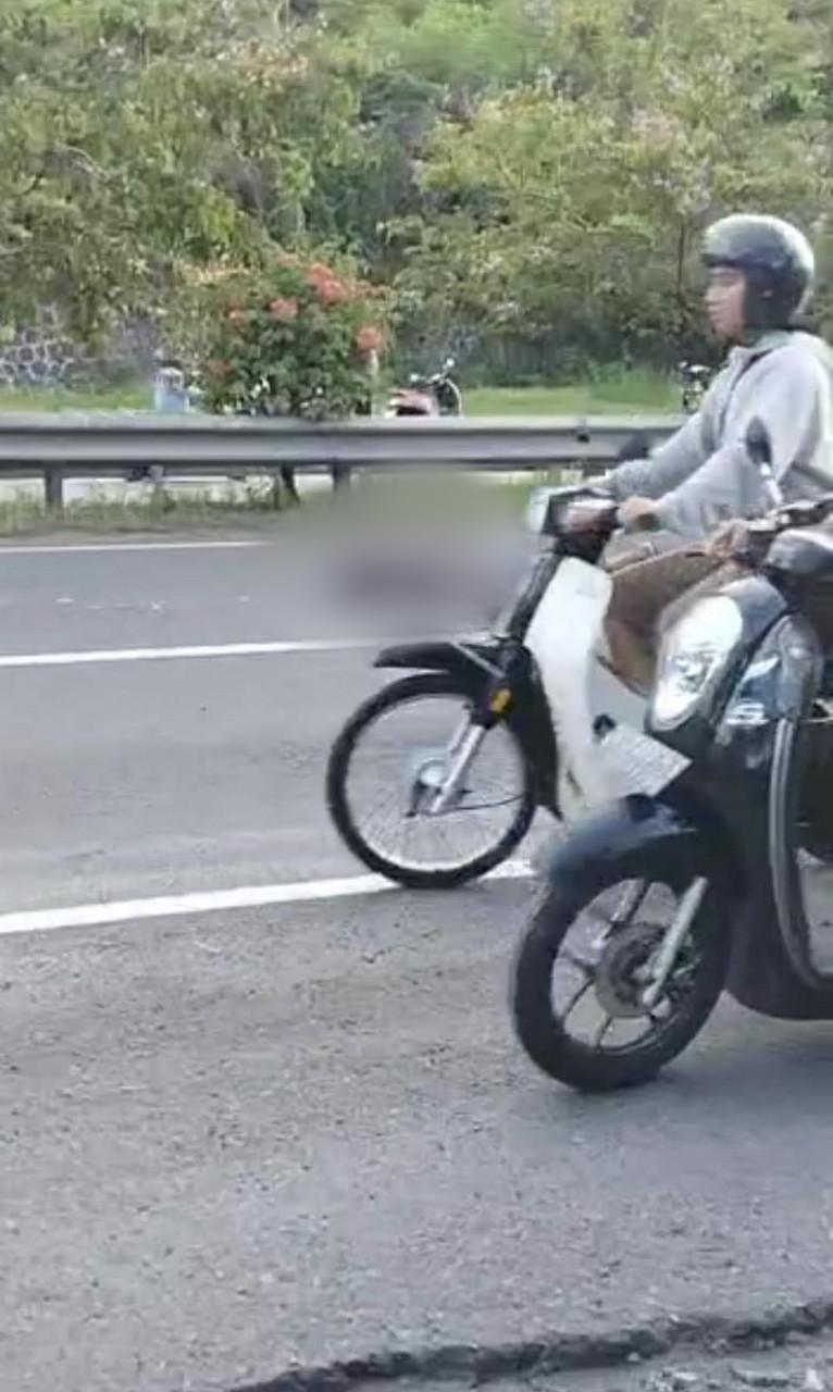 Kecelakaan yang merengut korban jiwa terjadi di Jalan Bypass Ida Bagus Mantra, tepatnya di wilayah Desa Satra, Kecamatan/Kabupaten Klungkung, Sabtu 23 Maret 2024 - Kecelakaan di By Pass Ida Bagus Mantra Bali, Seorang Lansia Meninggal, Alami Cedera Kepala