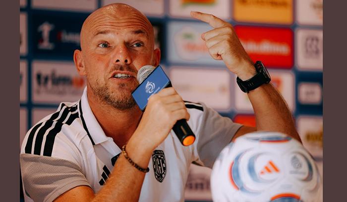 Johnny Jansen tekankan Bali United Wajib Jaga Ritme, Tak Silau Tren Positif Persita Tangerang