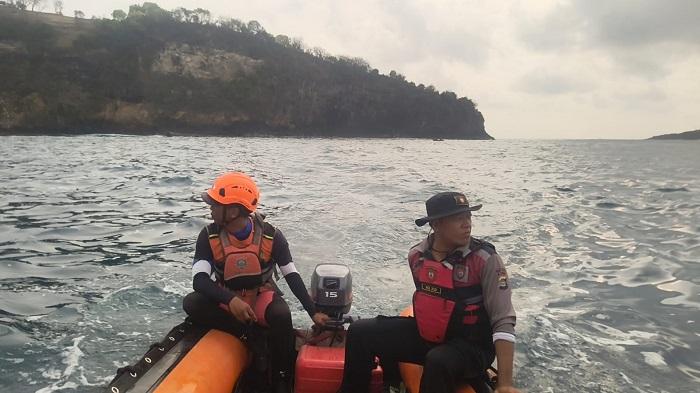 Penantian Cemas Ayah Berharap Keajaiban Anak Hilang di Bukit Asah