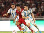 marselino-ferdinan-pemain-muda-timnas-indonesia-ditempel-ketat-dua-pemain-argentina-di-fifa.jpg