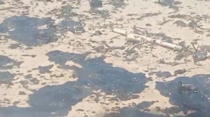 Tumpahan minyak dan limbah teraspal yang cemari beberapa kawasan Pantai di Koba dan Lubuk Besar