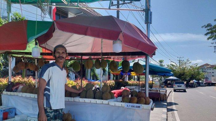 Pedagang di Pasar Sungai Durian setelah banjir