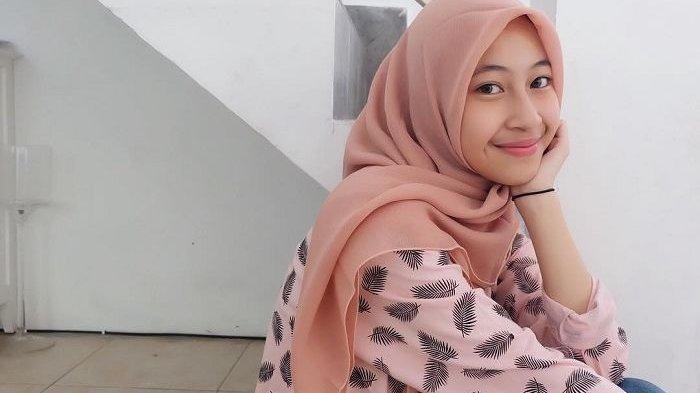 Adiba Khanza putri almarhum Uje dan umi Pipiek