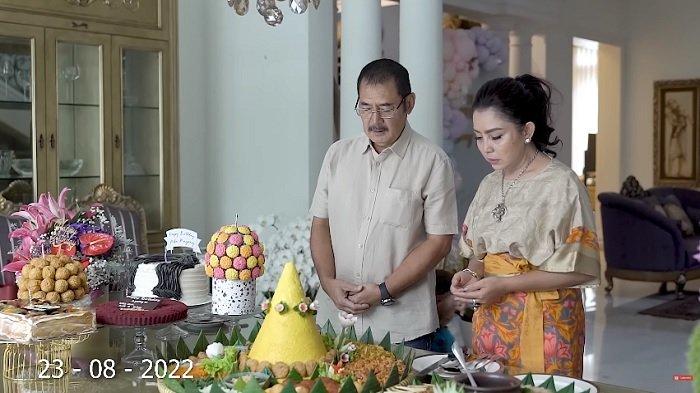 Mayangsari dan suaminya, Bambang Trihatmodjo di moment ulang tahunnya, Selasa (23/8/2022)