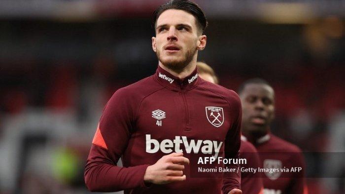 Declan Rice, pemain West Ham United yang dibanderol Rp2,1 Triliun. Jika transfer pemain ini berhasil, maka angka itu menjadi rekor di West Ham dan juga di Liga Primer.