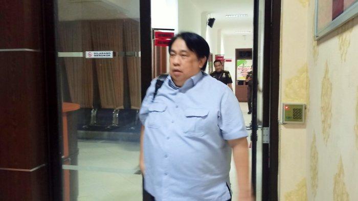 Ditetapkan Sebagai Tersangka Korupsi, Mantan Dirops PT Timah Kenakan ...