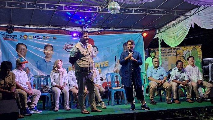 Harwendro Adityo Dewanto, Caleg DPR RI Partai Gerindra Dapil Bangka Belitung No urut 2 bersama Fifi Lety Tjahaja Purnama (Adik Ahok) saat menyapa masyarakat Belitung Timur.Jumat (19/01/2024)